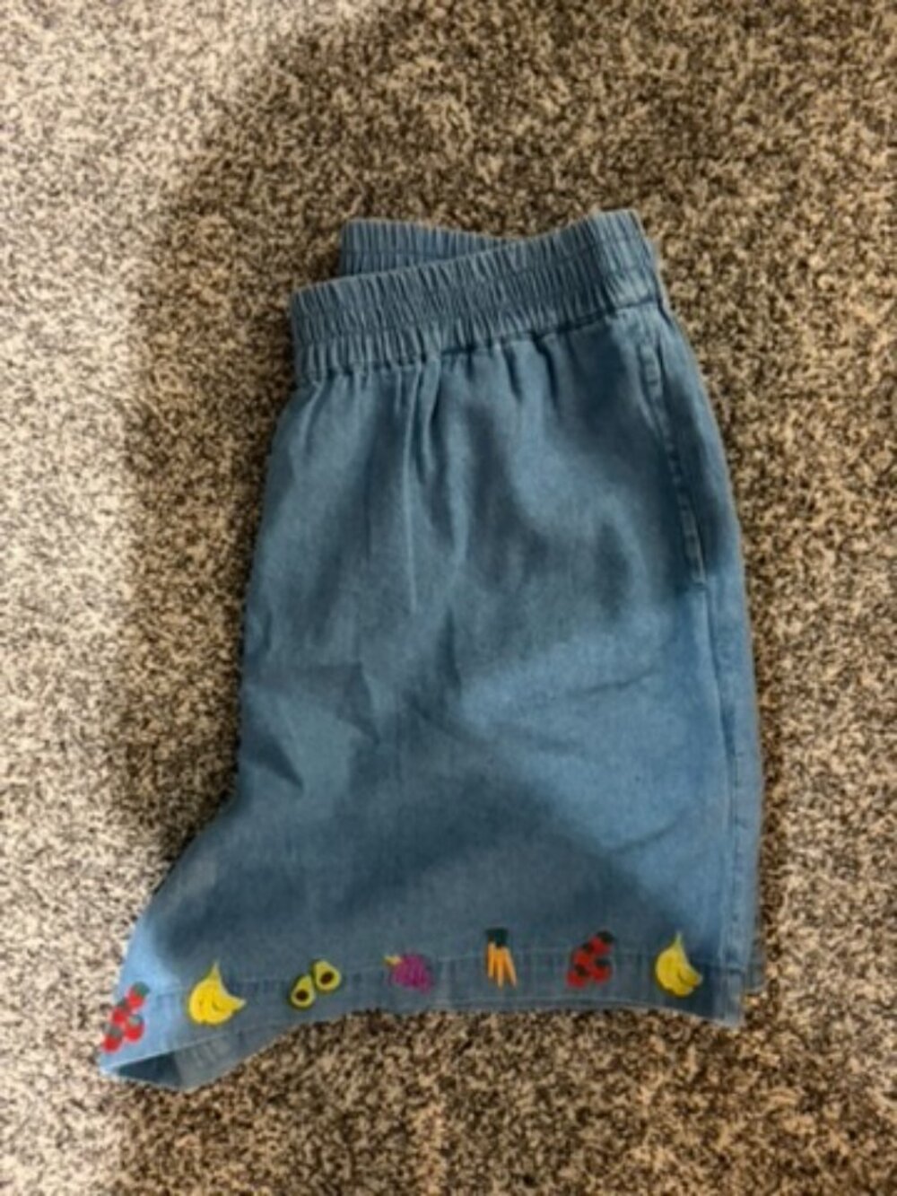 Lucy & Yak L&Y Charlie cotton shorts light blue with veg embroidery